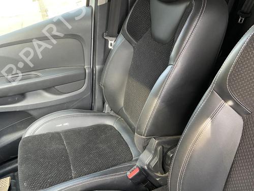 Used Right front seat RENAULT CLIO IV Grandtour (KH_) 1.5 dCi 90 (KHN3, KHN4) (90 hp) 27106765