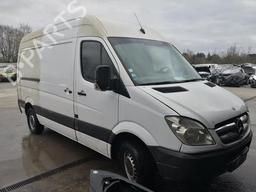 Used Right front brake caliper MERCEDES-BENZ SPRINTER 3-t Van (B906) 209 CDI (906.611, 906.613) (88 hp) 27146352
