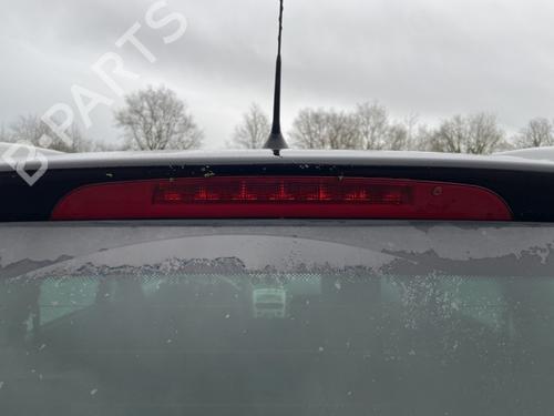 Troisième feu stop PEUGEOT 308 SW I (4E_, 4H_) 1.6 HDi (109 hp) 31918933