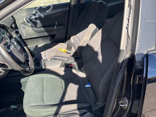 Used Seat buckle Seat buckle AUDI A3 Sportback (8PA) 1.9 TDI (105 hp) 40033088 40033088