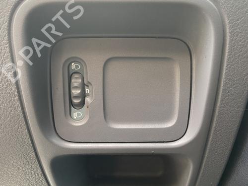 Used Headlight switch RENAULT CLIO II (BB_, CB_) 1.4 (B/CB0C, B/CB0S) (75 hp) 30458435