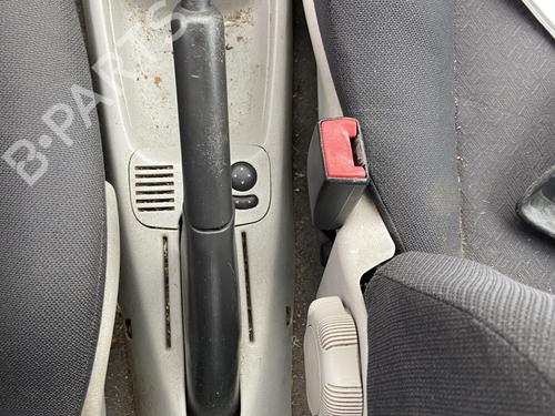 Used Seat buckle FIAT PUNTO (188_) 1.2 60 (188.030, .050, .130, .150, .230, .250) (60 hp) 31133323