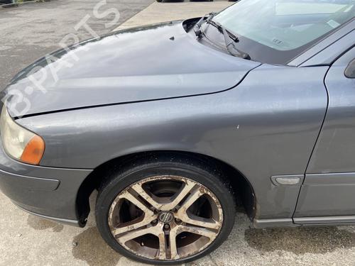 Used Left front fenders VOLVO V70 II (285) D5 (163 hp) 27112333