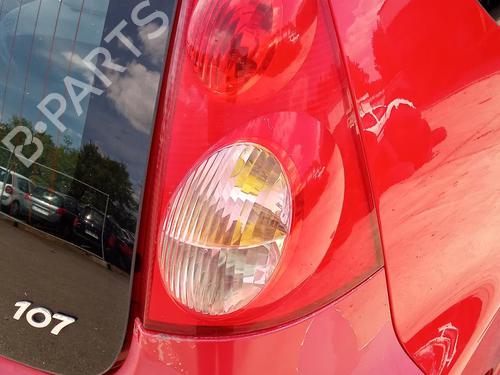 Used Right taillight PEUGEOT 107 (PM_, PN_) 1.4 HDi (54 hp) 27135873