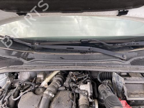 Used Front windshield wiper arm RENAULT CLIO IV (BH_) 1.5 dCi 90 (90 hp) 28449930