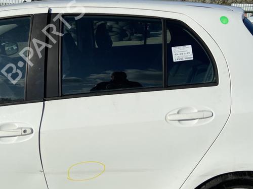 Used Rear left lock TOYOTA YARIS (_P9_) 1.4 D-4D (NLP90_, NLP90R) (90 hp) 27105267