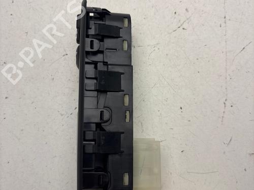 Used Left front window switch Left front window switch CITROËN C3 II (SC_) 1.0 VTi 68 (68 hp) 36399505 36399505