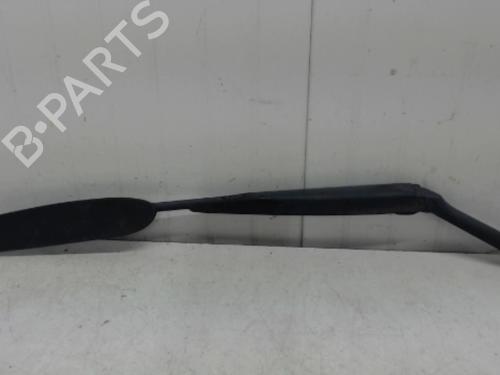 Used Front windshield wiper arm HYUNDAI SANTA FÉ I (SM) 2.0 CRDi (113 hp) 27116168