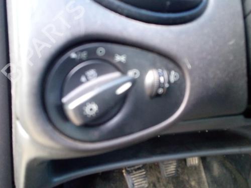 Used Headlight switch FORD FOCUS I Turnier (DNW) 1.8 TDCi (100 hp) 27127298