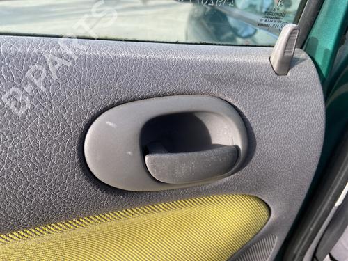 Used Rear left interior door handle PEUGEOT 206 Hatchback (2A/C) 1.4 i (75 hp) 30299868