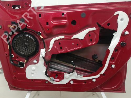 Used Right front door Right front door 33570732 33570732