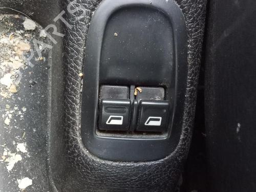 Used Left front window switch PEUGEOT 206 Hatchback (2A/C) 2.0 HDI 90 (90 hp) 27145264