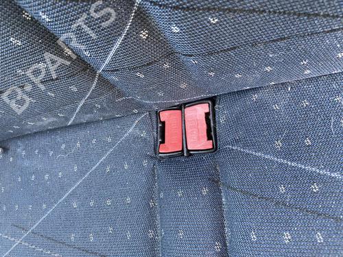 Used Seat buckle RENAULT CLIO II (BB_, CB_) 1.2 16V (BB05, BB0W, BB11, BB27, BB2T, BB2U, BB2V, CB05,... (75 hp) 27208209