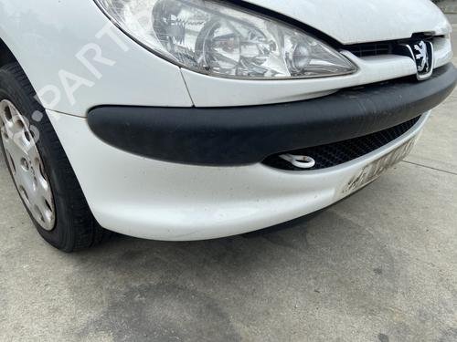 Front bumper PEUGEOT 206 Hatchback (2A/C) 1.4 i | BP28303520C7 