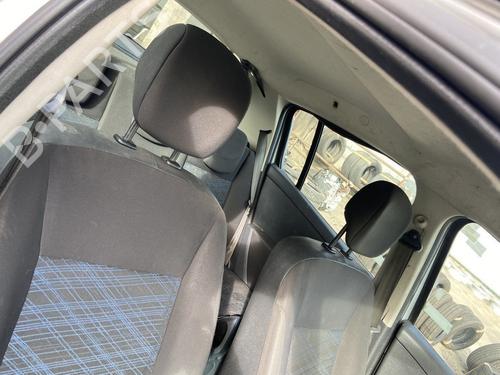 Nakkestøtte RENAULT CLIO III (BR0/1, CR0/1) 1.5 dCi (BR17, CR17) (86 hp) 30104570