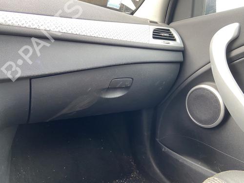 Boîte à gants RENAULT MEGANE III Hatchback (BZ0/1_, B3_) 1.5 dCi (BZ09, BZ0D, BZ1W, BZ29, BZ14) (110 hp) 32098310