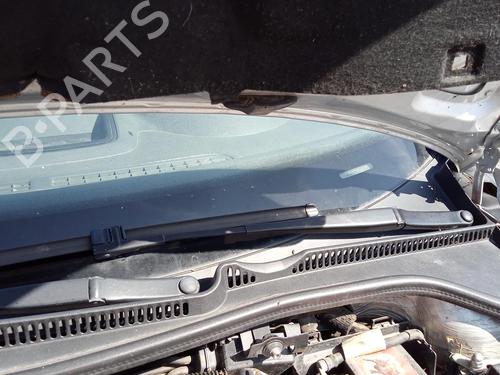 Used Front windshield wiper arm VW GOLF V (1K1) 1.9 TDI (105 hp) 27139454