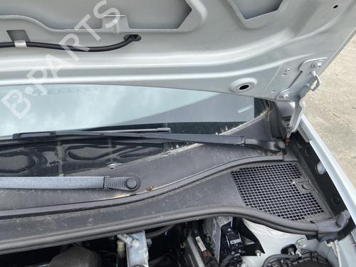 Vindrute viskerarm RENAULT CLIO III (BR0/1, CR0/1) 1.2 16V Hi-Flex (BR1U, CR1U) (75 hp) 27110852