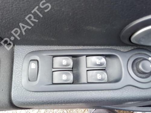 Used Left front window switch RENAULT MODUS / GRAND MODUS (F/JP0_) 1.2 (JP0C, JP0K, FP0C, FP0K, FP0P, JP0P, JP0T) (75 hp) 27144468