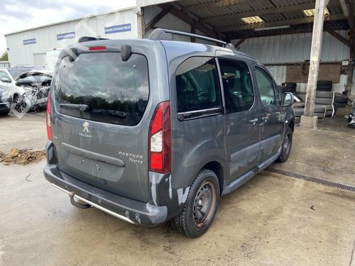 Kabinelys PEUGEOT PARTNER Tepee 1.2 THP | BP29847637I8  - Image 5