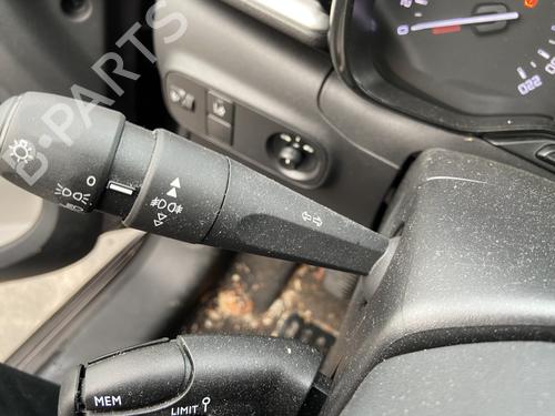 Used Steering column stalk Steering column stalk CITROËN C3 III (SX) 1.5 BlueHDi 100 (SXYHYP, SXYHTU) (102 hp) 29814904 29814904