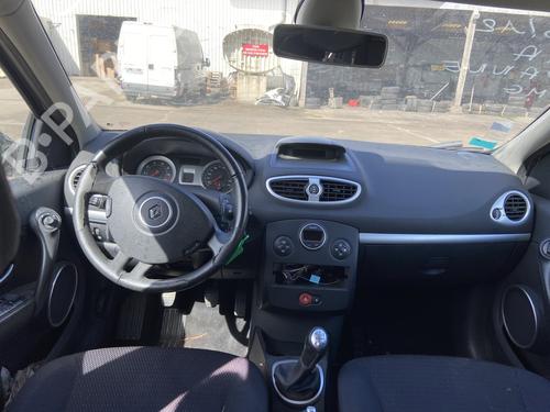 Driver airbag RENAULT CLIO III (BR0/1, CR0/1) 1.4 16V 8200677496