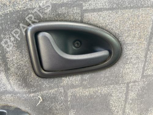 Venstre bak invendig håndtak RENAULT MEGANE I (BA0/1_) 1.9 dTi (BA08, BA0N) (98 hp) 31625509