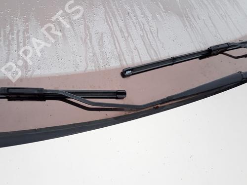 Used Front windshield wiper arm RENAULT MEGANE II Estate (KM0/1_) 1.5 dCi (KM16, KM1E) (106 hp) 27148684