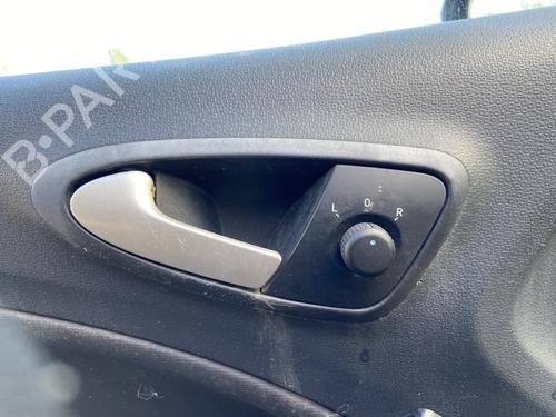 front-left-interior-door-handle-seat-ibiza-iv-6j5-6p1-2008-2009-2010-2011-2012-2013-2014-2015-2016-2017-31762254 main image