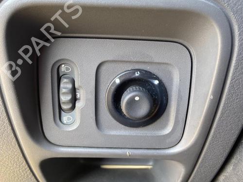 Used Mirror switch Mirror switch RENAULT CLIO II (BB_, CB_) 1.4 (B/CB0C, B/CB0S) (75 hp) 27109218 27109218