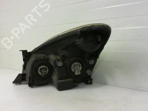 Used Right headlight Right headlight TOYOTA COROLLA Verso (ZER_, ZZE12_, R1_) 2.0 D-4D (CUR10_, CUR10R) (116 hp) 27122608 27122608