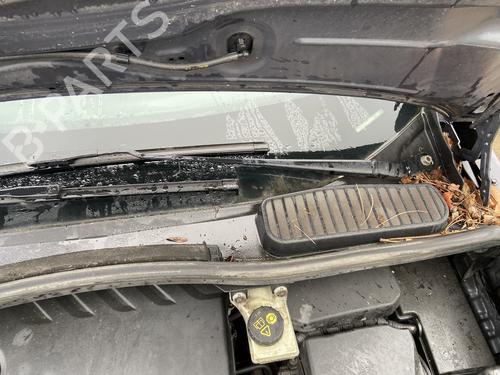 Used Front windshield wiper arm FORD C-MAX II (DXA/CB7, DXA/CEU) 1.6 TDCi (95 hp) 32045879