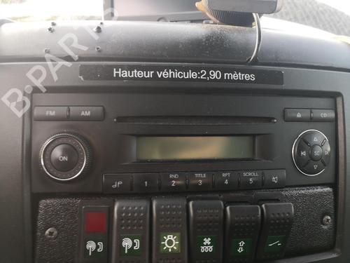 Used Radio MERCEDES-BENZ SPRINTER 3,5-t Van (B906) 315 CDI (906.631, 906.633, 906.635, 906.637) (150 hp) 27131199