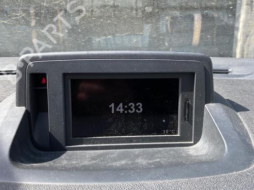 Used Display monitor RENAULT MEGANE III Grandtour (KZ0/1) 1.5 dCi (KZ09, KZ0D, KZ1G, KZ29, KZ14, KZ1W, KZ10, KZ1F,... (110 hp) 27107324