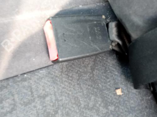 Used Seat buckle TOYOTA AVENSIS (_T22_) 2.0 TD (CT220_, CT220R) (90 hp) 27110195