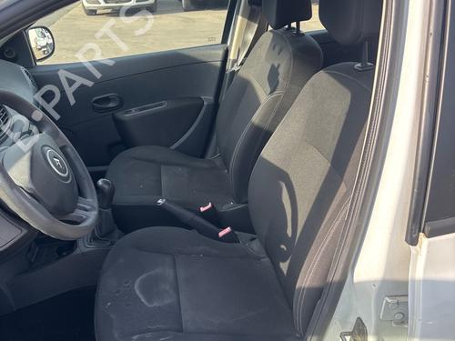 left-front-seat-renault-clio-iii-hatchback-van-sb_-sr_-2005-37663327 main image