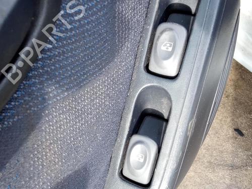 Used Left front window switch RENAULT CLIO II (BB_, CB_) 1.2 (BB0A, BB0F, BB10, BB1K, BB28, BB2D, BB2H, CB0A,... (58 hp) 27099941
