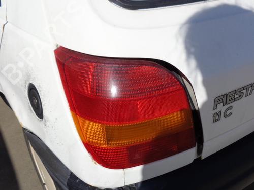 Used Left taillight FORD FIESTA III (GFJ) 1.1 (55 hp) 27122920