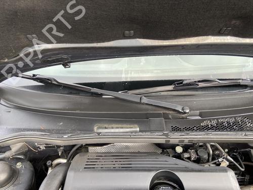 Used Front windshield wiper arm VW POLO (6N2) 1.4 TDI (75 hp) 27112783