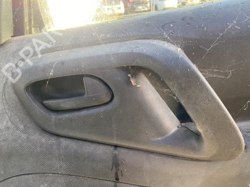 Høyre foran invendig håndtak CITROËN BERLINGO Box Body/MPV (B9) Electric (67 hp) 30774162