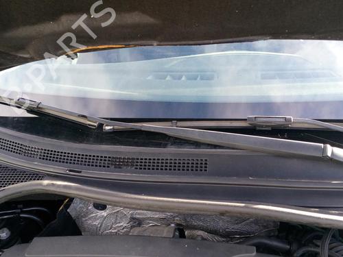 Used Front windshield wiper arm RENAULT LAGUNA III (BT0/1) 2.0 dCi (BT07, BT0J, BT14, BT1A, BT1S) (131 hp) 27128897