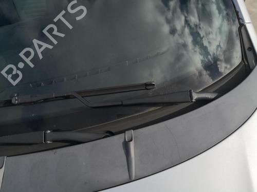 Used Front windshield wiper arm FIAT GRANDE PUNTO (199_) 1.3 D Multijet (75 hp) 27131973