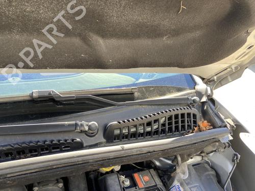 Used Front windshield wiper arm CITROËN C3 Picasso (SH_) 1.6 HDi (90 hp) 27106271