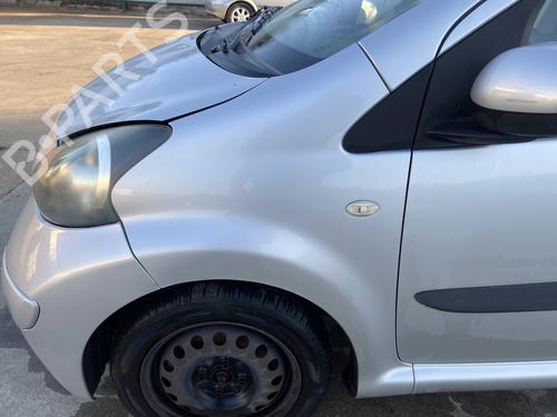 Used Left front fenders TOYOTA AYGO (_B1_) 1.0 (KGB10_, KGB10R) (68 hp) 29026659