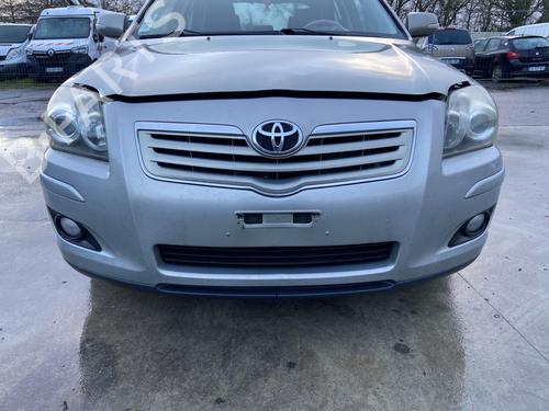 Støtfangerbjelke foran TOYOTA AVENSIS (_T25_) 2.2 D-CAT (ADT251_, ADT251R) (177 hp) 32135757