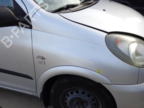 Błotnik przedni prawy TOYOTA YARIS VERSO (_P2_) 1.4 D-4D (NLP20_, NLP22_) 5381152030