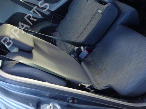 Used Headrest TOYOTA YARIS (_P9_) 1.4 D-4D (NLP90_, NLP90R) (90 hp) 27122463
