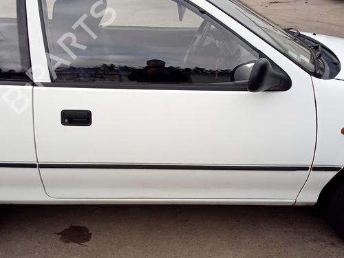 Vindusheismekanisme høyre foran SUZUKI SWIFT II Hatchback (EA, MA) 1.0 i (SF310, AA44) (53 hp) 27136102