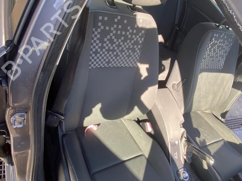 Sæde højre fortil RENAULT MEGANE III Hatchback (BZ0/1_, B3_) 1.5 dCi (BZ0C) (90 hp) 32452356