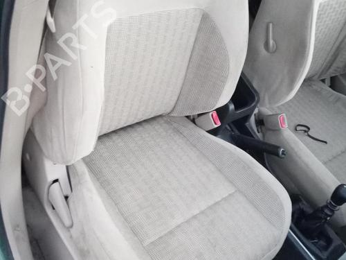 Used Right front seat NISSAN X-TRAIL I (T30) 2.2 Di 4x4 (114 hp) 27145345